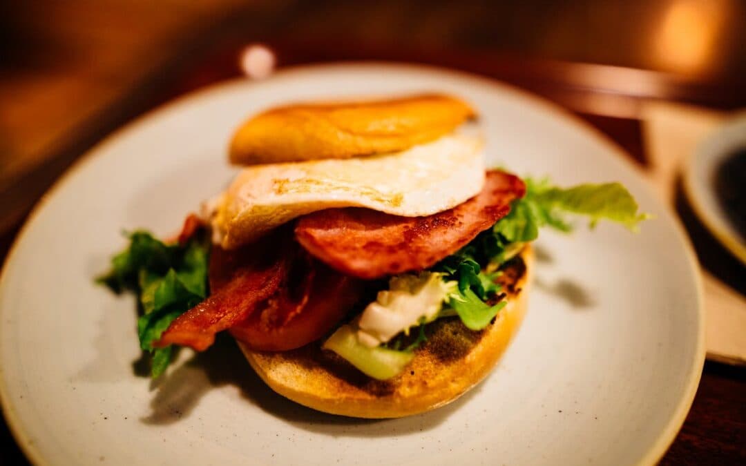 Cover Image for The Unique Twist of Bacon Egg Benedict Bao Buns